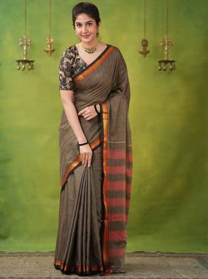 grey narayanpet woven cotton saree 1
