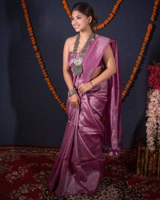 purple striped zari linen saree 4