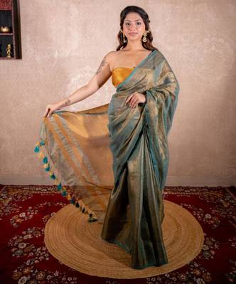 green saree with zari stripes 3