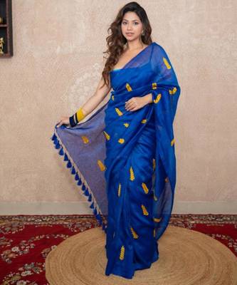 Blue silk blend saree with leaf embroidery 3