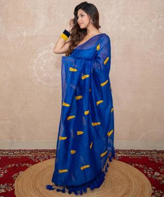 Blue silk blend saree with leaf embroidery 5