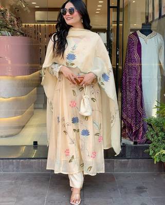 White Women's Cotton Straight Kurta Pant and Dupatta Set 1