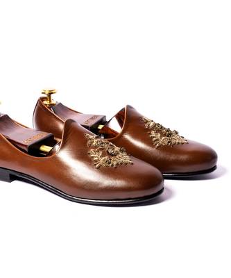 Tan  woven juttis 2