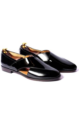 Black solid Sandals