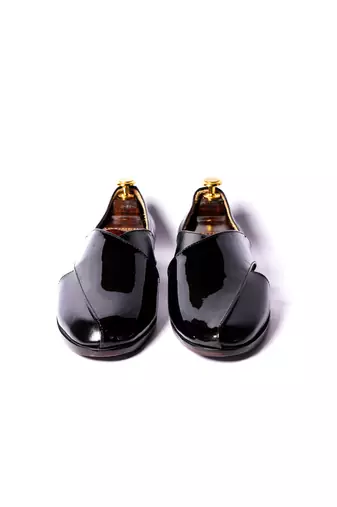 Black solid Sandals