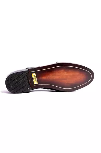 Black solid Sandals