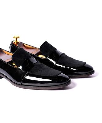 Black solid loafers 2