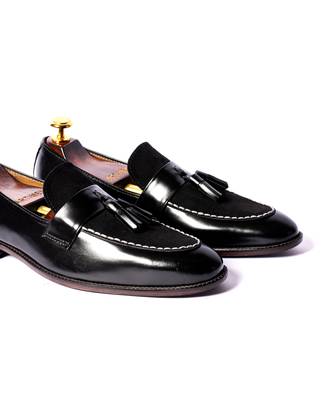 Black solid loafers 2