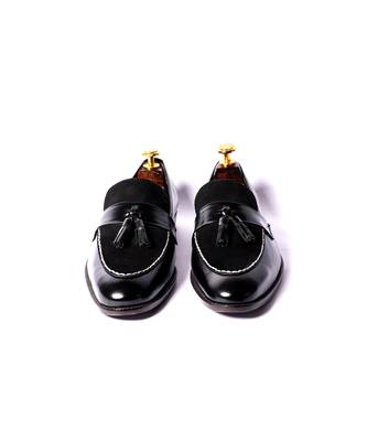 Black solid loafers 3