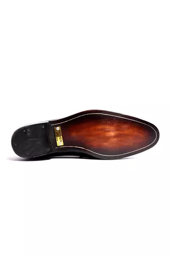 Black solid loafers