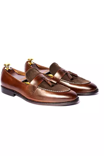 Brown solid loafers