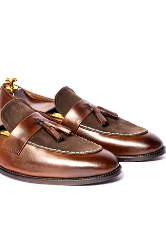 Brown solid loafers