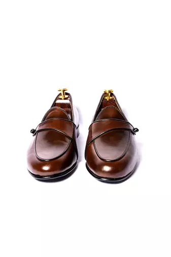 Brown solid loafers