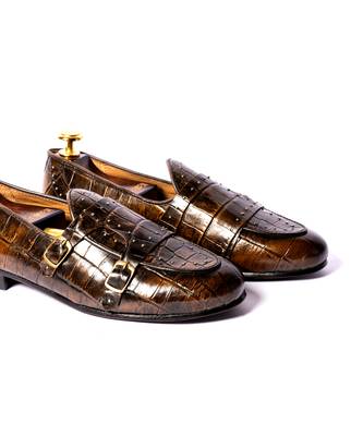 Brown solid loafers 2
