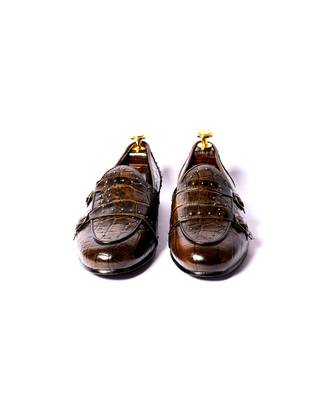 Brown solid loafers 3