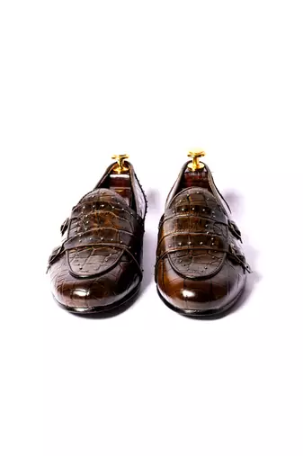 Brown solid loafers