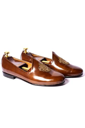 Tan  woven Juttis