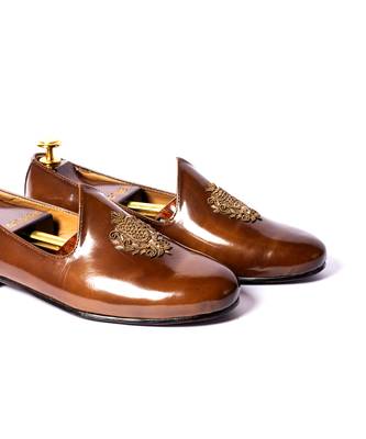 Tan  woven Juttis 2
