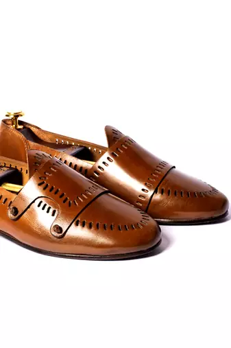Brown solid loafers