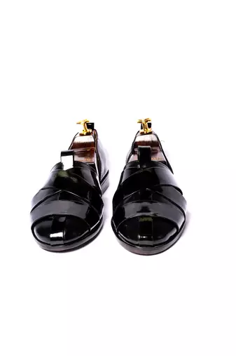 Black solid Sandals