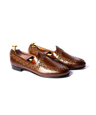 Tan  solid Juttis 1