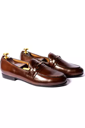 Brown solid loafers