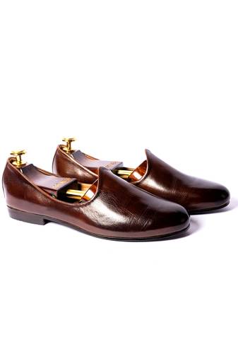 Brown solid Juttis