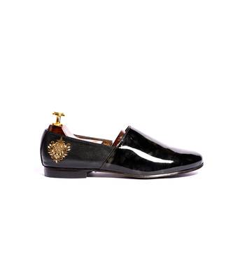 Black solid loafers 4