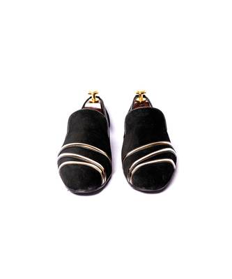 Black solid loafers 3