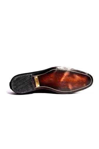 Black solid loafers