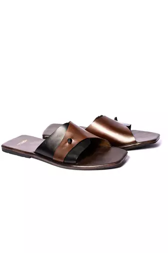 Black solid flats