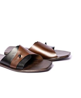Black solid flats 2