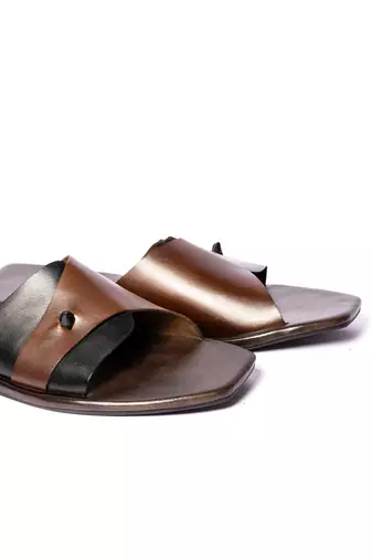 Black solid flats