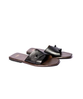 Black solid flats 1