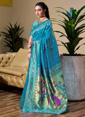 Sky blue floral butti silk blend zari weaving paithani saree 4
