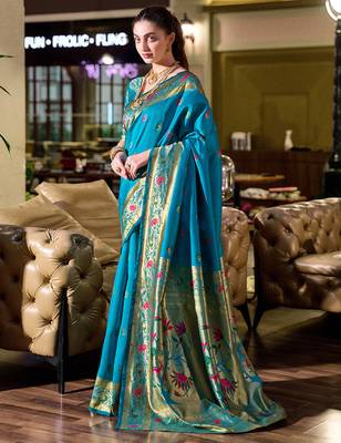 Sky blue peacock butti silk blend zari weaving paithani saree 3