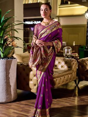Purple peacock butti silk blend zari weaving paithani saree 5