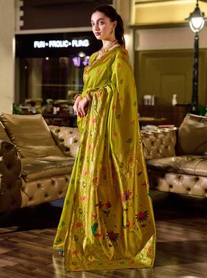 Light green peacock butti silk blend zari weaving paithani saree 3