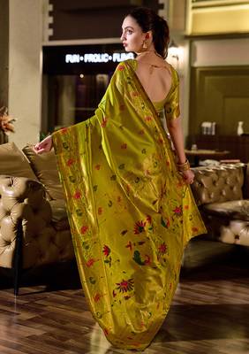Light green peacock butti silk blend zari weaving paithani saree 4
