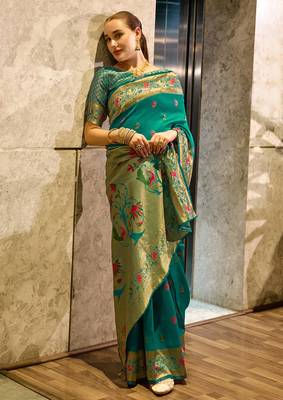 Green peacock butti silk blend zari weaving paithani saree 4