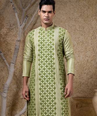 Green embroidered viscose kurta pajama 4