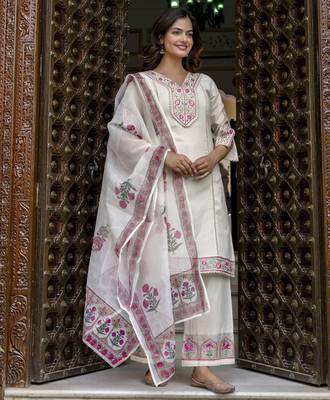 Cotton Embroidery Kurta Pant with Dupatta Salwar Suit Set 7