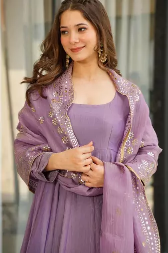 Onion color smart and ethnic readymade kurta set for casual and formal looks