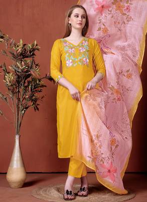Yellow color smart and readymade kurta set for and formal looks 4
