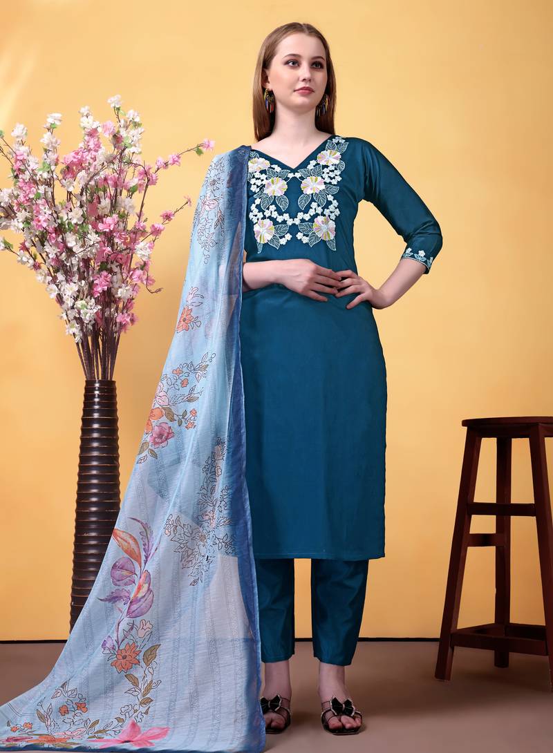 Blue color smart and ethnic readymade kurta set for casual and formal looks