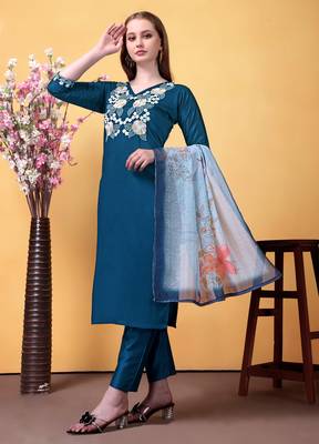 Blue color smart and readymade kurta set for and formal looks 4