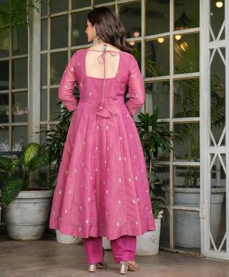 Pink color smart and readymade kurta set for and formal looks 2
