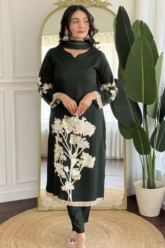 Green color smart and ethnic readymade kurta set for casual and formal looks