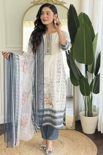 Off white color smart and ethnic readymade kurta set for casual and formal looks