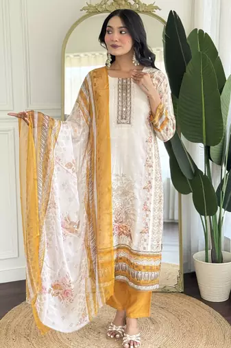 Off white color smart and ethnic readymade kurta set for casual and formal looks
